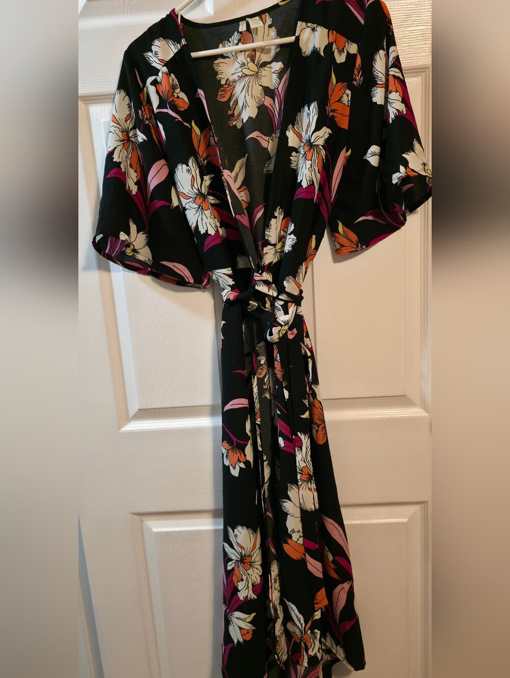 4/$67 Deal! Vintage Black Floral Wrap Robe with White, Orange, and Pink Accents
